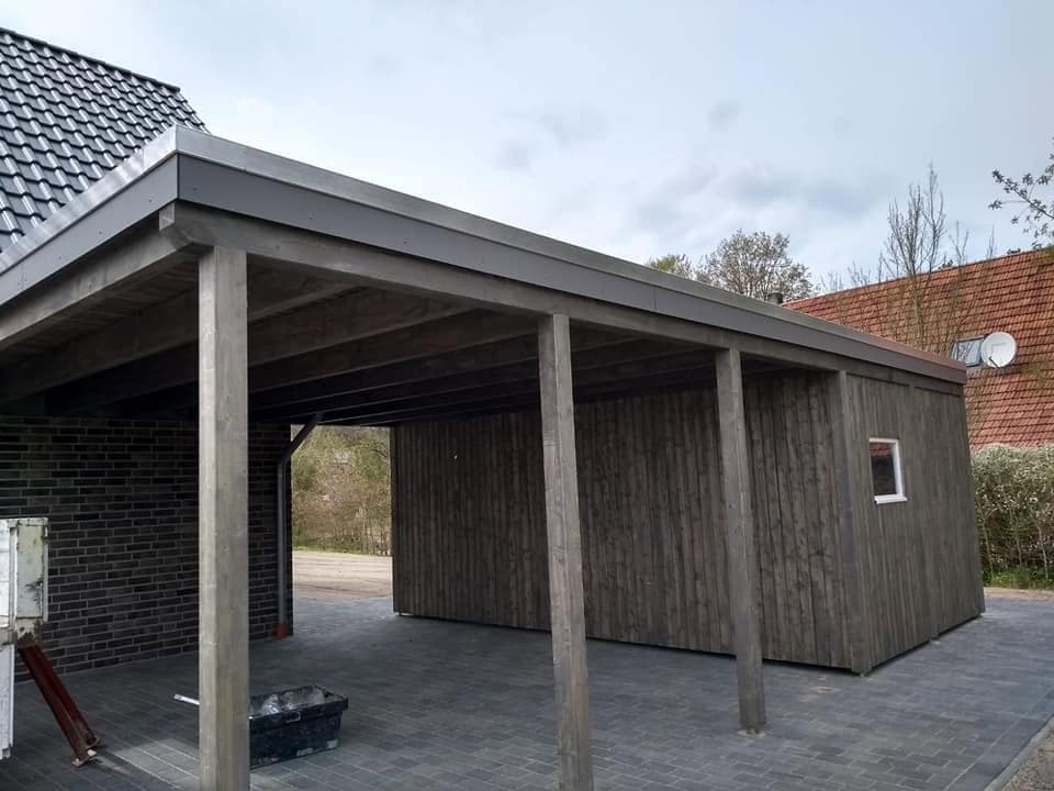 Doppelcarport mit Geräteraum – Carports